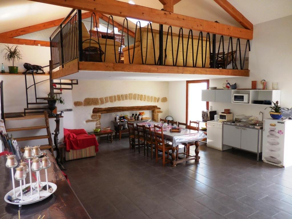 Maison D'Hotes Des 2 Chenes Bessenay Zewnętrze zdjęcie